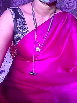 Snapshot of XBHUUME chatting on 09/17/25, 05:14 XBHUUME online show from 09/17/25, 05:14