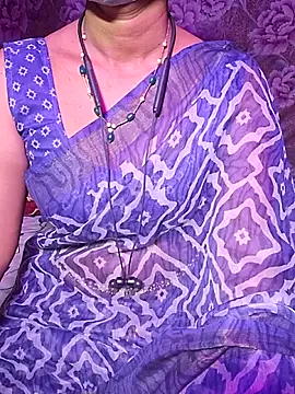 Snapshot of XBHUUME chatting on 10/08/25, 04:15 XBHUUME online show from 10/08/25, 04:15