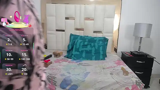 Snapshot of ambercordoba chatting on 10/25/25, 08:03 ambercordoba online show from 10/25/25, 08:03