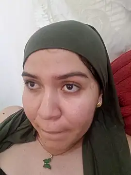 MatchedEyebrow online show from 02/09/25, 11:36