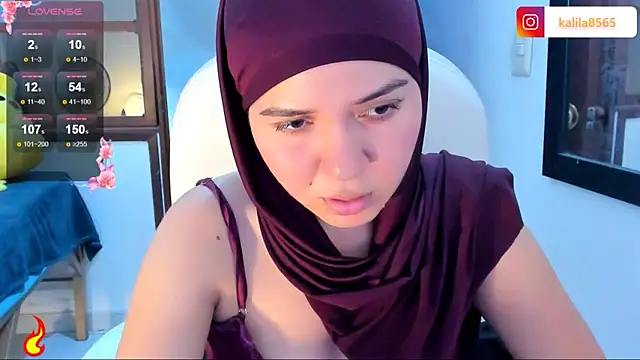 MatchedEyebrow online show from 10/24/25, 09:00