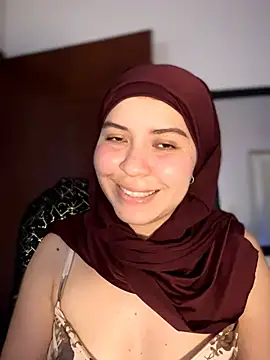 MatchedEyebrow online show from 04/18/26, 09:04