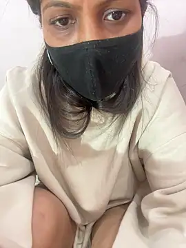 Snapshot of katrina_0143 chatting on 12/29/24, 12:12 katrina 0143 online show from 12/29/24, 12:12