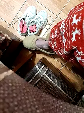 feet toes online show from 02/19/25, 05:27