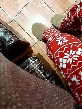 feet toes online show from 02/22/25, 05:44