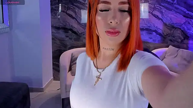 Snapshot of MadelineFox chatting on 03/16/25, 08:32 MadelineFox online show from 03/16/25, 08:32
