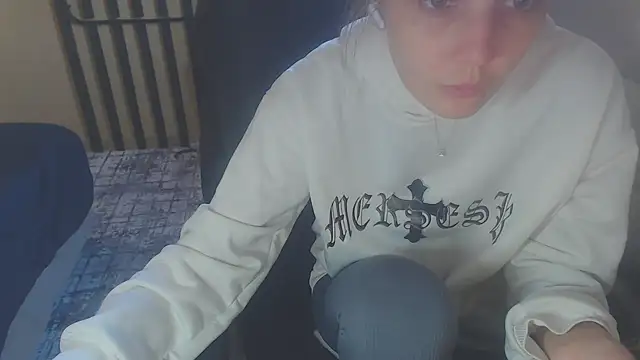 Snapshot of Laco-cO chatting on 09/30/25, 06:18 Laco-cO online show from 09/30/25, 06:18