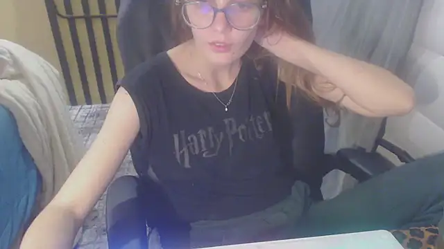 Snapshot of Laco-cO chatting on 10/31/25, 11:06 Laco-cO online show from 10/31/25, 11:06