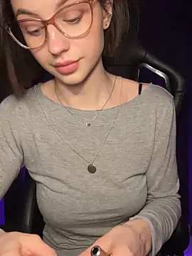 Snapshot of Camilla_Railian chatting on 12/10/24, 11:30 Camilla Railian online show from 12/10/24, 11:30
