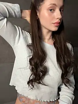 Snapshot of Camilla_Railian chatting on 03/19/25, 03:20 Camilla Railian online show from 03/19/25, 03:20
