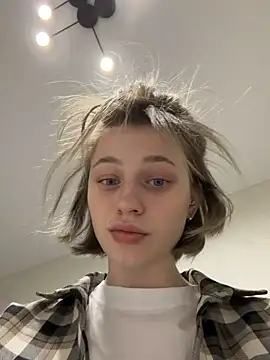 Camilla Railian online show from 04/07/26, 05:13