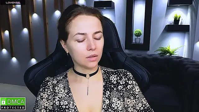 Mira Mermayd online show from 12/06/24, 01:07