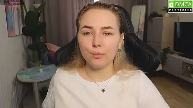 Mira Mermayd online show from 04/25/26, 01:19