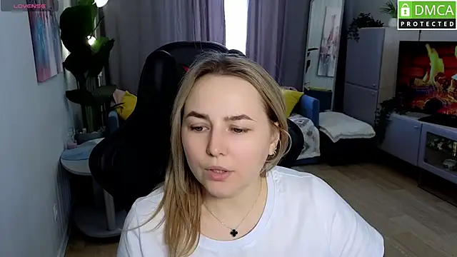 Snapshot of Mira_Mermayd chatting on 04/29/26, 08:40 Mira Mermayd online show from 04/29/26, 08:40