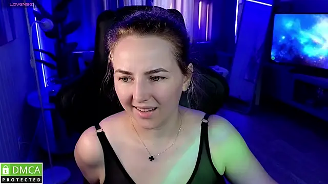 Snapshot of Mira_Mermayd chatting on 06/13/26, 01:03 Mira Mermayd online show from 06/13/26, 01:03
