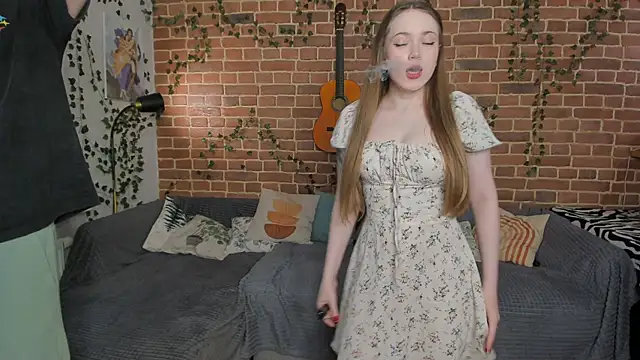 yamy yamy yamy online show from 11/30/25, 01:04