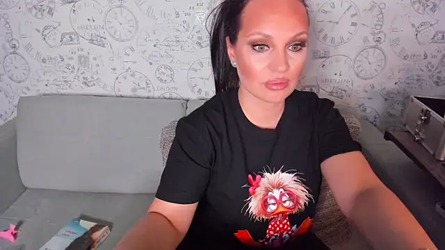 LondonBadGirl online show from 04/22/26, 08:54