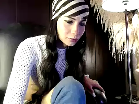 saraplayboy96 online show from 01/05/25, 07:39