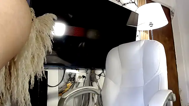 saraplayboy96 online show from 09/25/25, 06:55