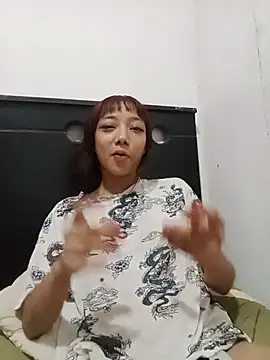 Snapshot of Karmakuro chatting on 05/01/26, 12:32 Karmakuro online show from 05/01/26, 12:32