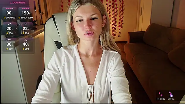 Snapshot of AngelMiaM chatting on 02/11/26, 06:35 AngelMiaM online show from 02/11/26, 06:35