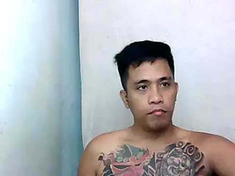 Thyler08 online show from 12/04/24, 08:34