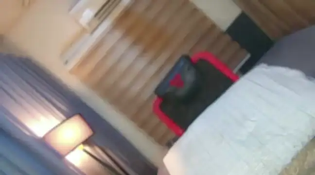 Snapshot of bella_maxwel chatting on 12/21/24, 04:41 bella maxwel online show from 12/21/24, 04:41