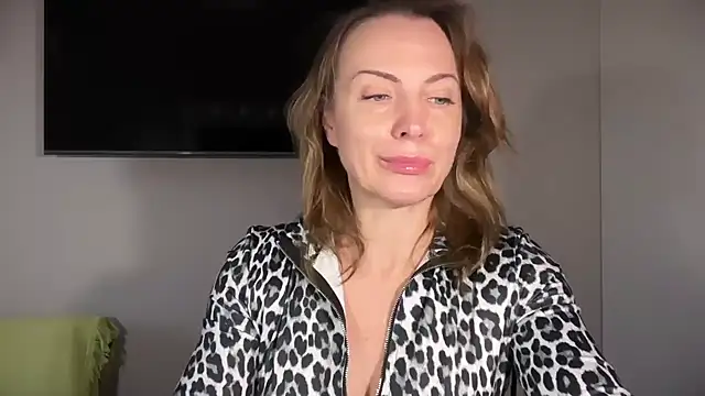 RachellAmazing online show from 11/14/25, 01:32