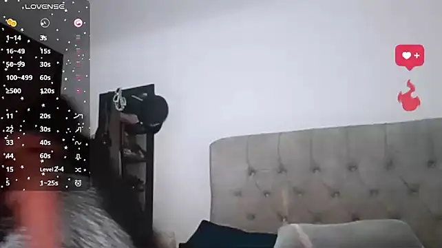 emily rosse09 online show from 11/07/25, 11:38