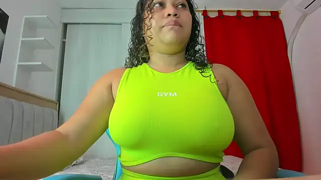 Lunastar02 online show from 01/15/26, 03:27