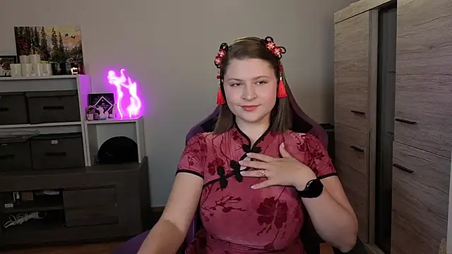 TinniAngel online show from 09/30/25, 05:29