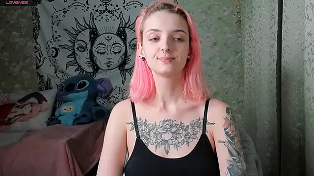 Snapshot of Cutie_Adelia chatting on 12/02/24, 12:18 Cutie Adelia online show from 12/02/24, 12:18