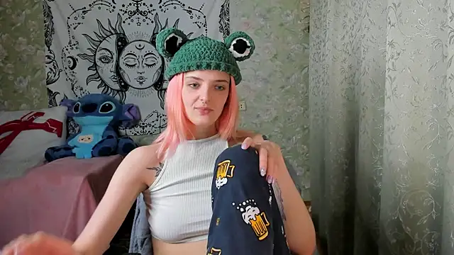 Snapshot of Cutie_Adelia chatting on 01/27/25, 12:58 Cutie Adelia online show from 01/27/25, 12:58