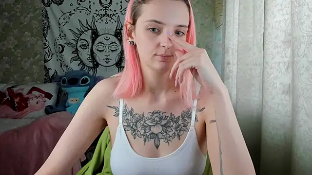 Snapshot of Cutie_Adelia chatting on 02/11/25, 09:42 Cutie Adelia online show from 02/11/25, 09:42