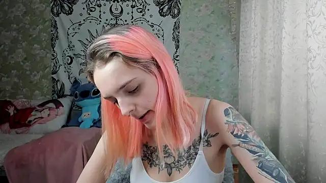 Snapshot of Cutie_Adelia chatting on 02/16/25, 11:16 Cutie Adelia online show from 02/16/25, 11:16