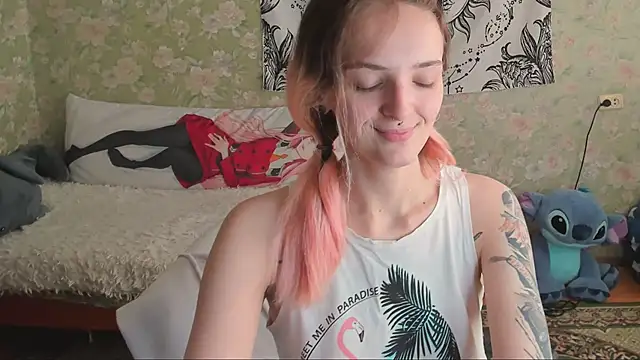 Snapshot of Cutie_Adelia chatting on 09/20/25, 10:16 Cutie Adelia online show from 09/20/25, 10:16