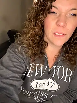 AuroraSummers online show from 11/10/25, 01:26