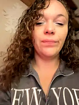 AuroraSummers online show from 12/19/25, 04:03