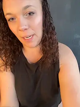 AuroraSummers online show from 04/17/26, 02:42