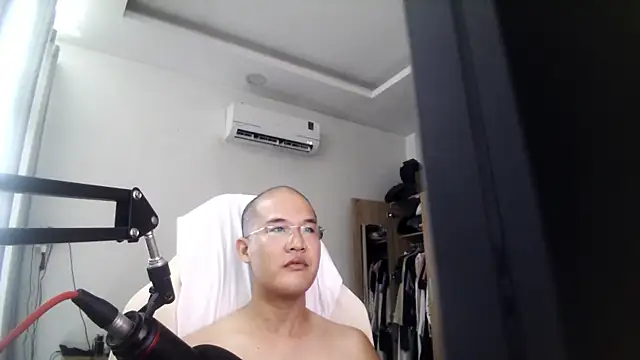 luckyjackie25 online show from 09/28/25, 03:45