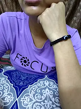Snapshot of Nupur_69 chatting on 05/25/26, 08:04 Nupur 69 online show from 05/25/26, 08:04