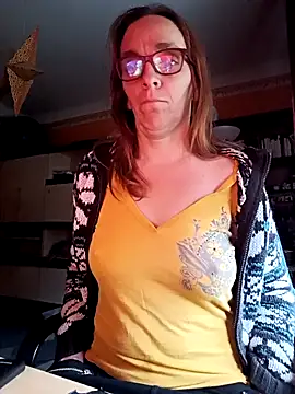 Dettybitch40 online show from 10/05/25, 07:50