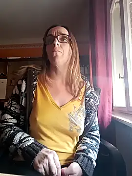 Dettybitch40 online show from 10/07/25, 08:33