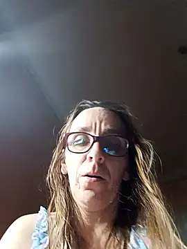 Dettybitch40 online show from 10/15/25, 06:52