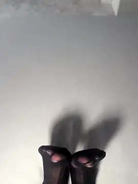 GangBangKitty online show from 04/18/26, 03:38