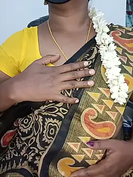 Snapshot of Tamil-hotwife chatting on 05/26/26, 04:25 Tamil-hotwife online show from 05/26/26, 04:25