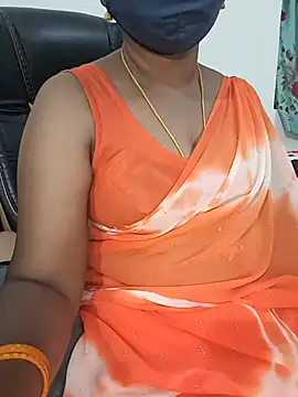 Snapshot of Tamil-hotwife chatting on 06/01/26, 06:53 Tamil-hotwife online show from 06/01/26, 06:53