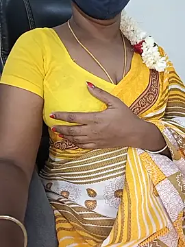 Snapshot of Tamil-hotwife chatting on 06/05/26, 04:13 Tamil-hotwife online show from 06/05/26, 04:13