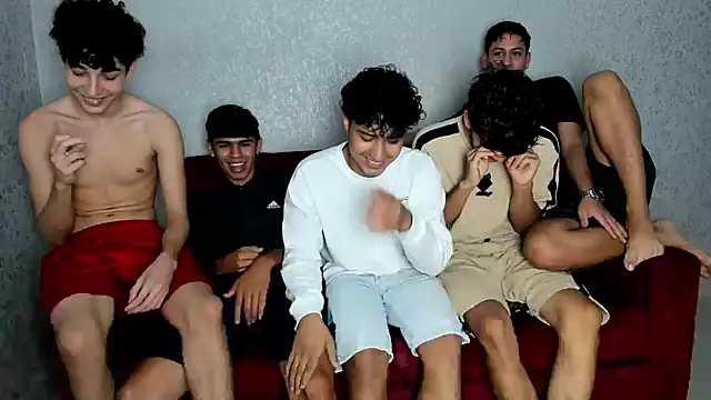 pelusos mens online show from 02/03/25, 08:24