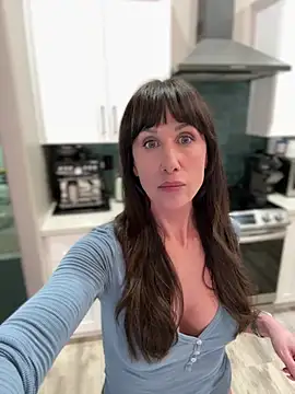 Fiona Kent  online show from 02/21/26, 11:39